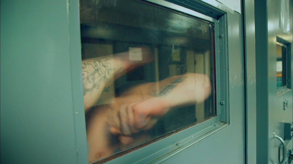 tu-biet-giam-noi-am-anh-bien-pham-nhan-thanh-benh-nhan-2