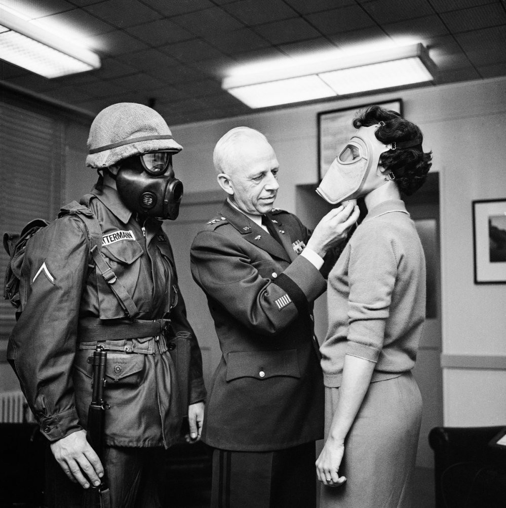 anh-hiem-nuoc-my-doi-pho-voi-chien-tranh-hat-nhan-11 5