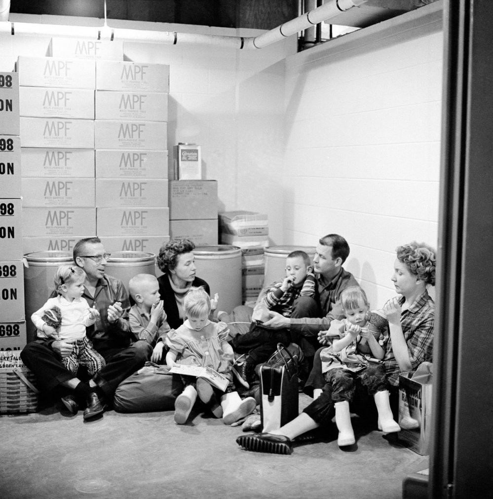 anh-hiem-nuoc-my-doi-pho-voi-chien-tranh-hat-nhan-9 5