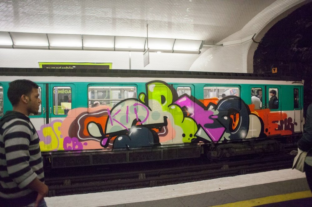 train-graffiti-paris 7