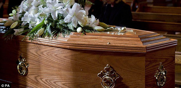 nguoi-me-sinh-con-sau-khi-da-chet-1