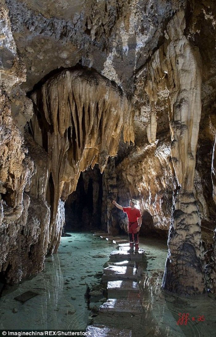 hang-dong-dai-nhat-chau-a-7 7