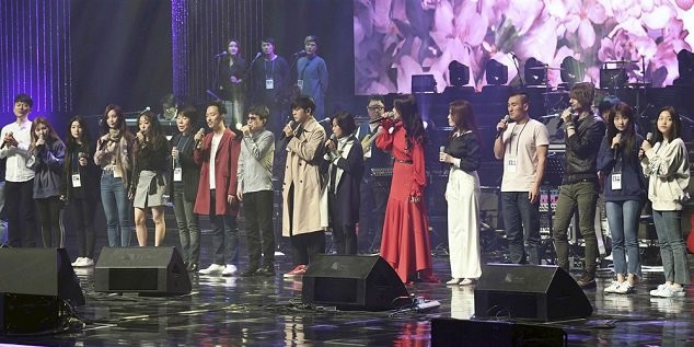 kim-jong-un-xem-nghe-sy-han-bieu-dien-2-ap 8