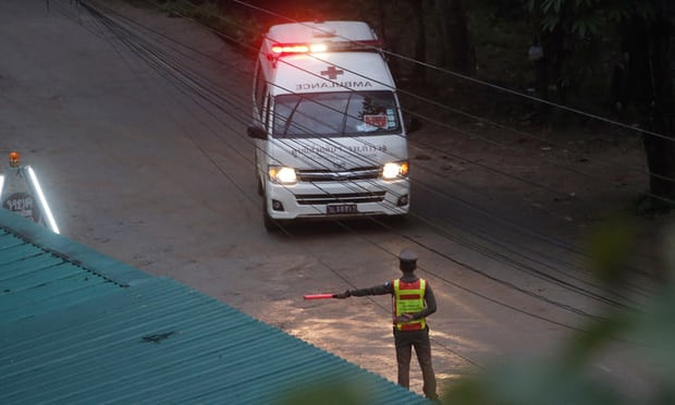 xe-cap-cuu-thai-lan-2