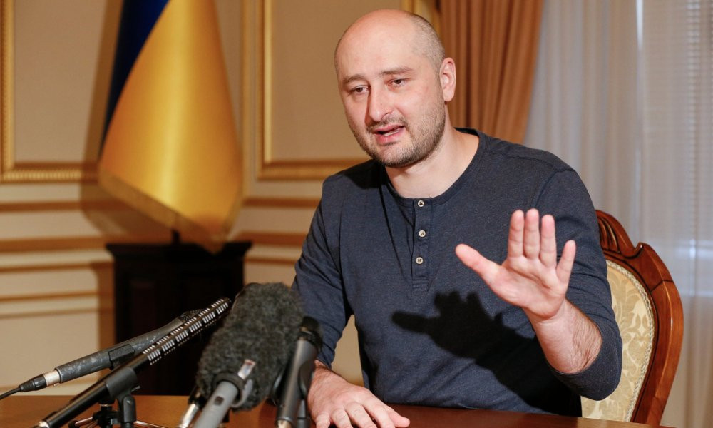 nha-bao-nga-gia-chet-1