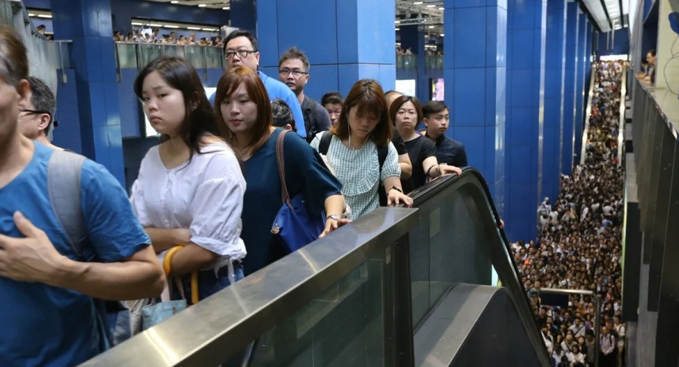 giao-thong-hongkong-sau-bao-mangkhut-1