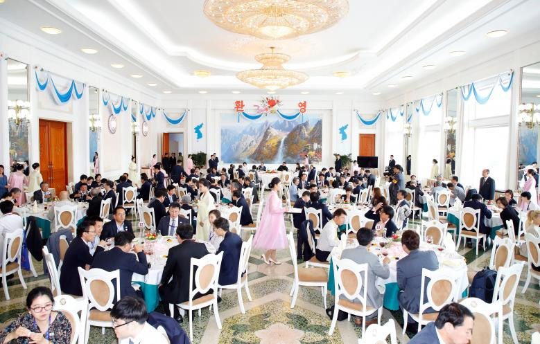 hoi-nghi-lien-trieu-iii-other-1