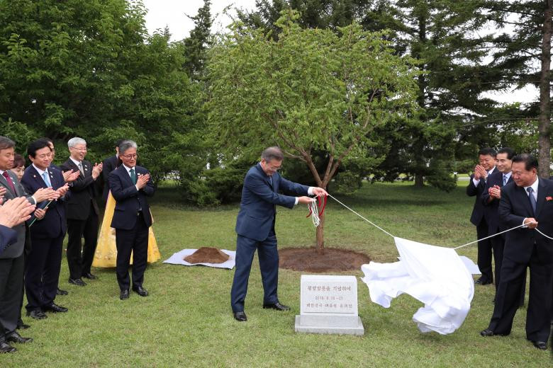 hoi-nghi-lien-trieu-iii-other-4 3