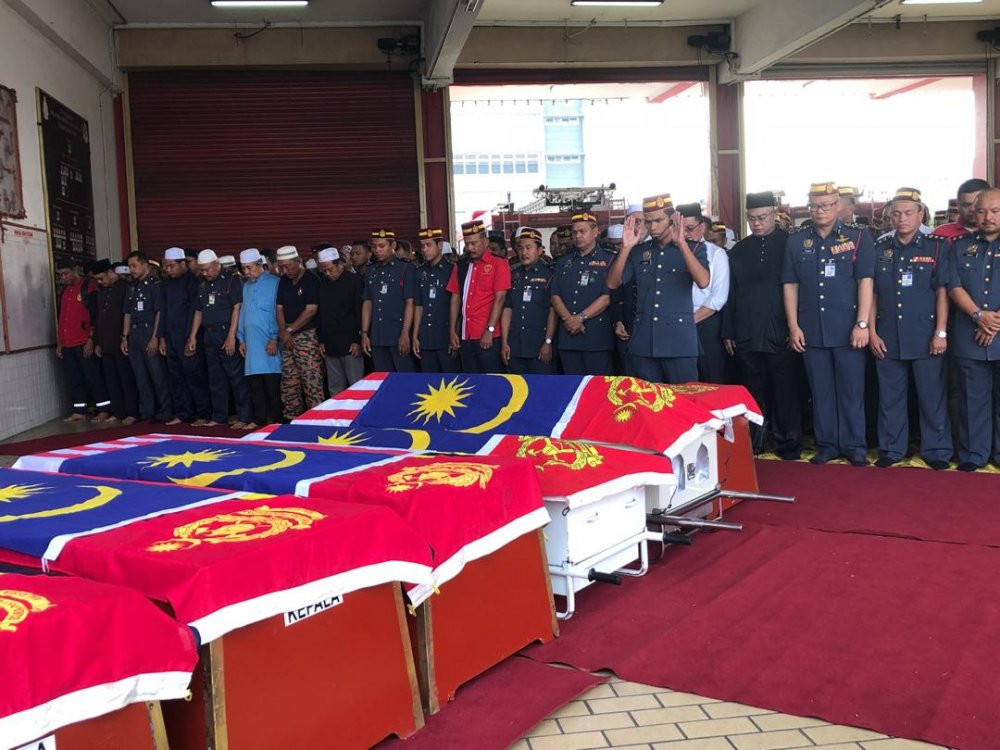 6-tho-lan-thiet-mang-khi-tim-thieu-nien-roi-xuong-ho-3 3