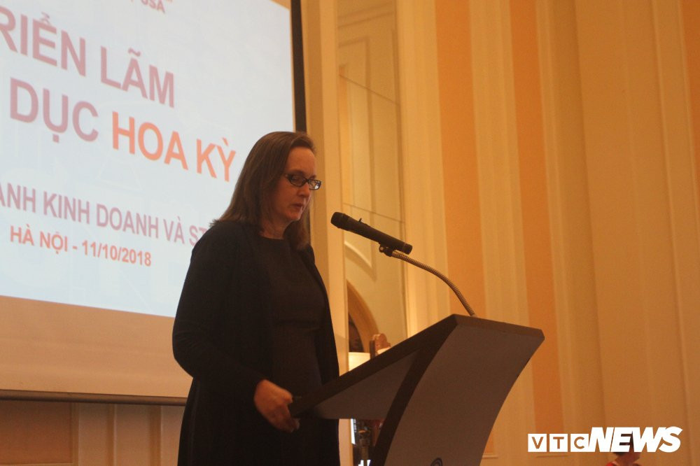 trien-lam-du-hoc-my-stem-kinhdoanh (26)