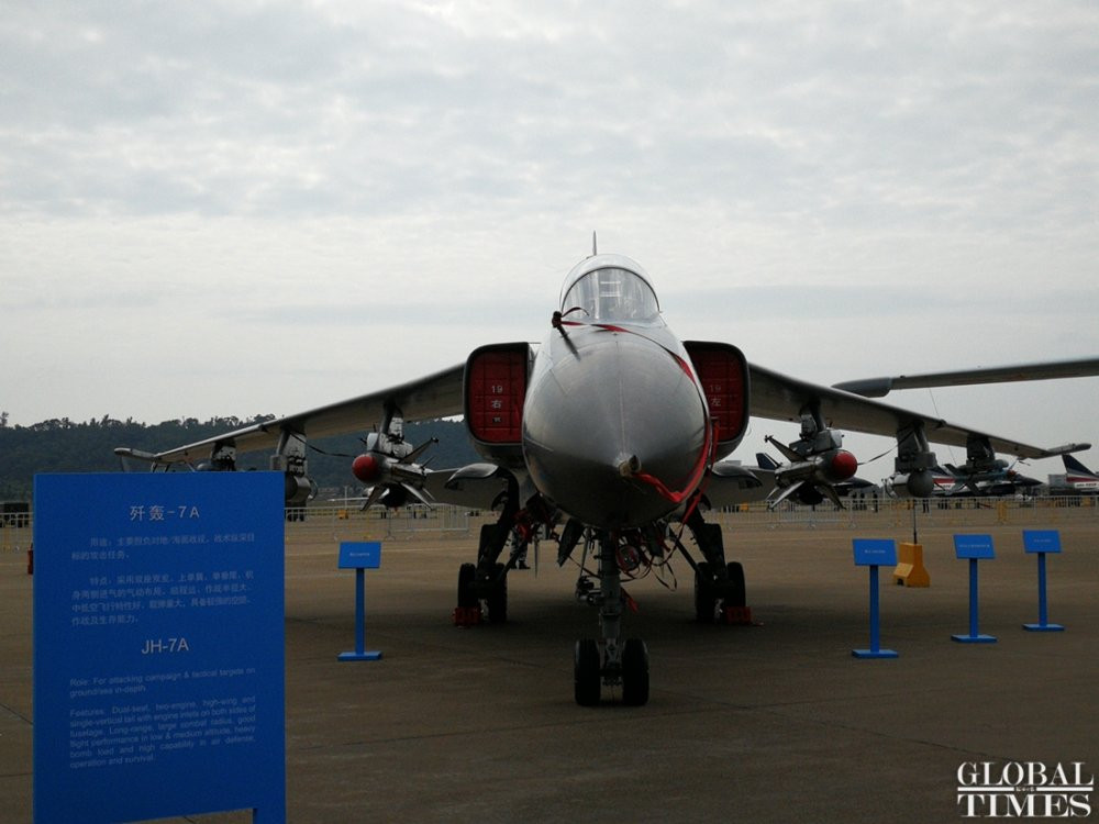 trien-lam-hang-khong-9 9