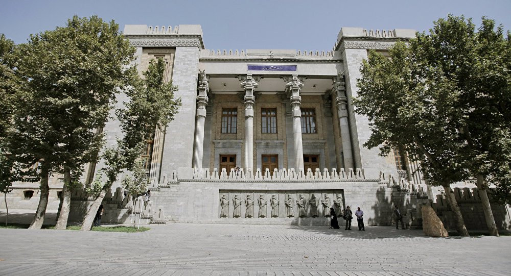 iran-jail-foreign-minister-for-spying-2