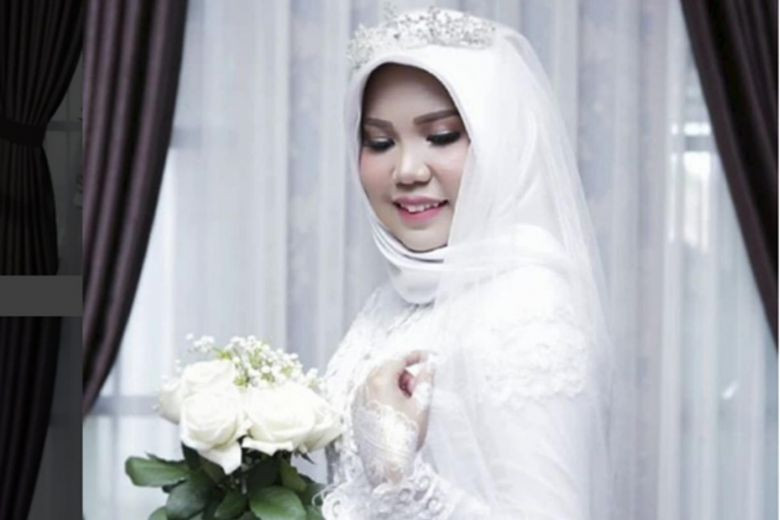 co-dau-to-chuc-dam-cuoi-mot-minh-1