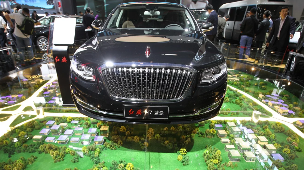 ngoai-giao-limousine-3 3