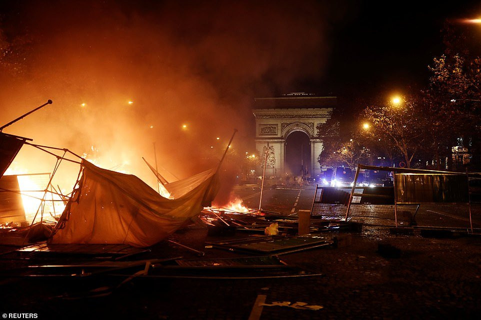 bieu-tinh-phap-2-reuters