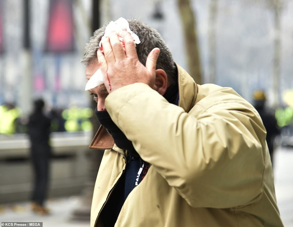 bieu-tinh-phap-7-ap 7