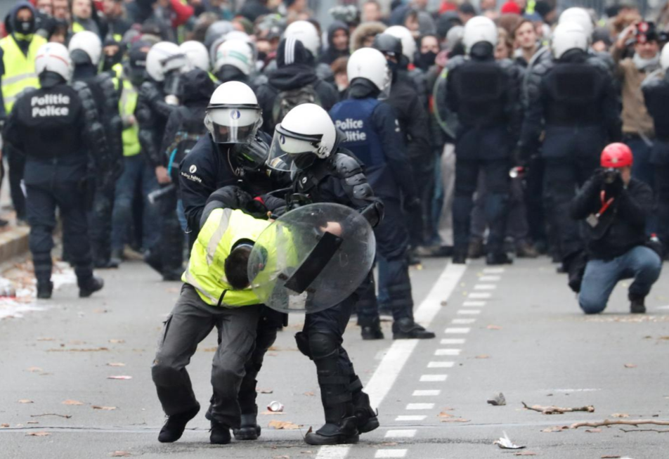 bieu-tinh-phap-8-12-brussel-5 16