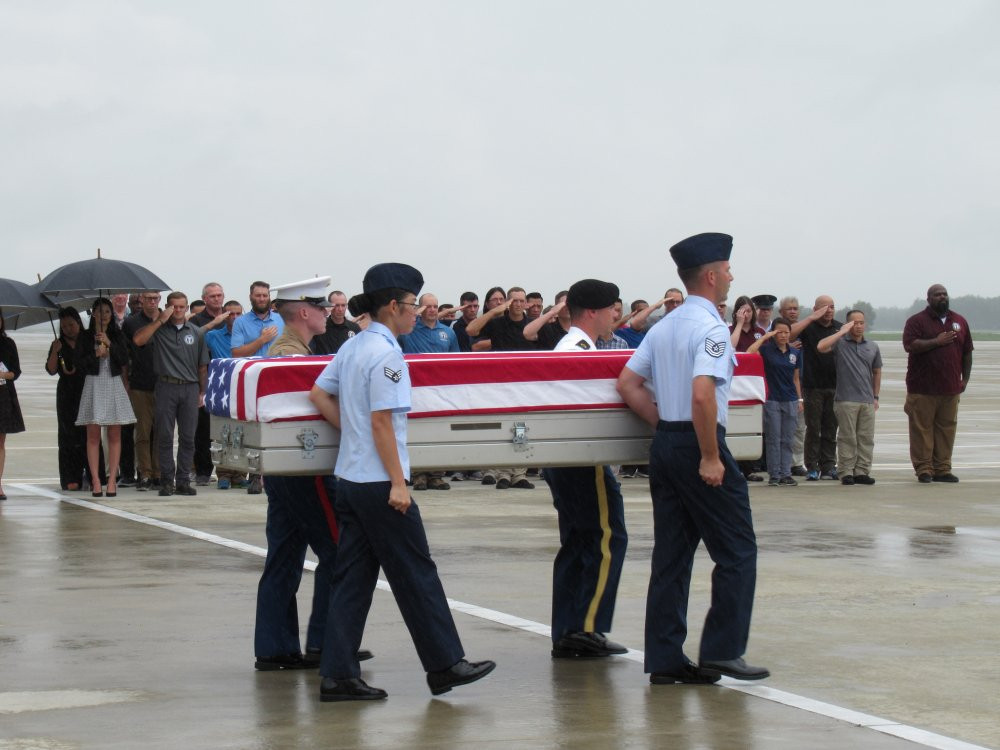 le-hoi-huong-hai-cot-quan-nhan-my-1