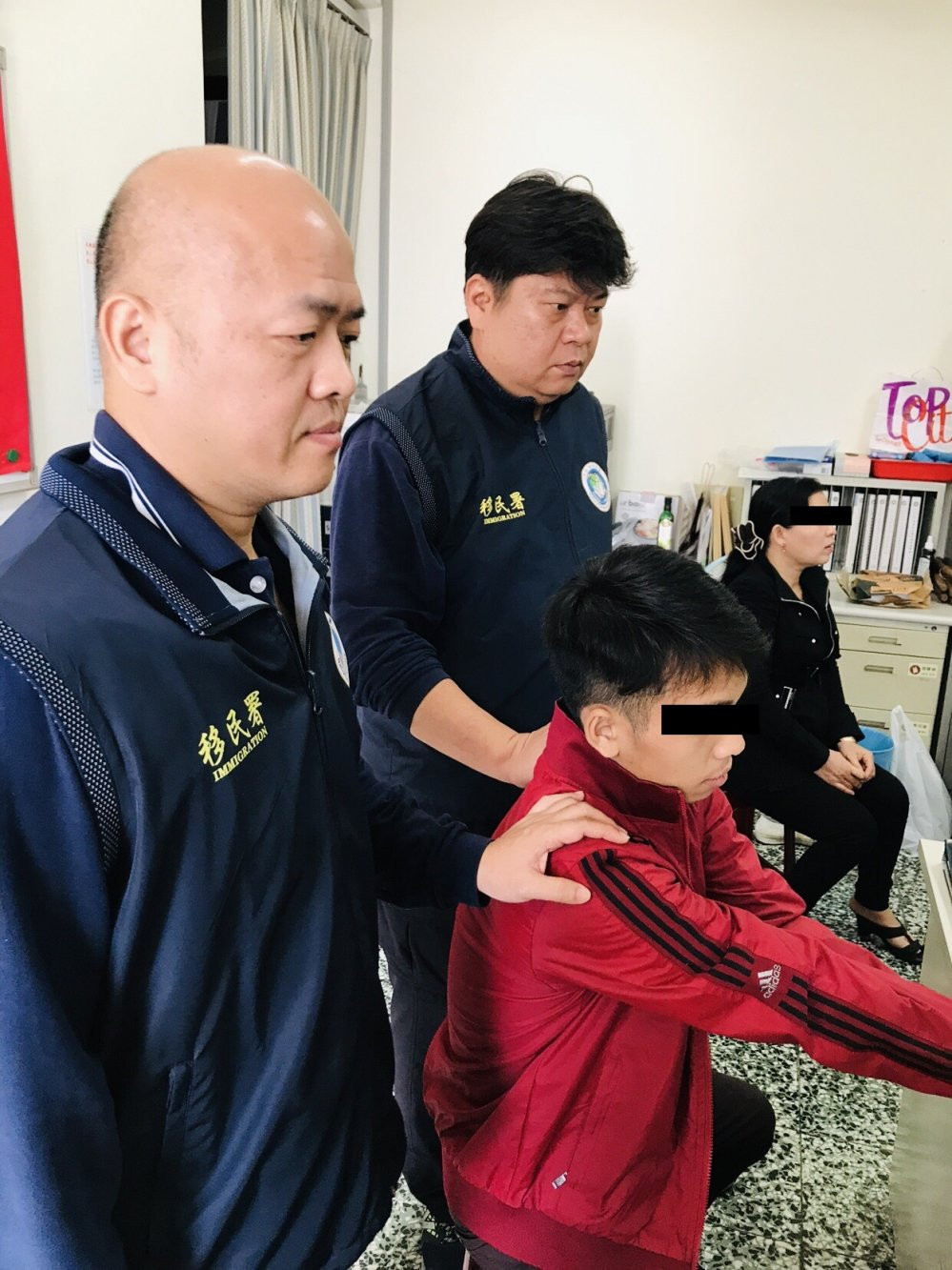 du-khach-viet-nam-bi-bat-giu-0-1