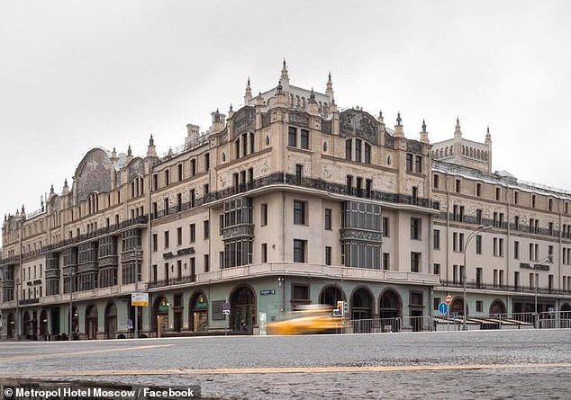 whelan-khach-san-metropol-nga-1