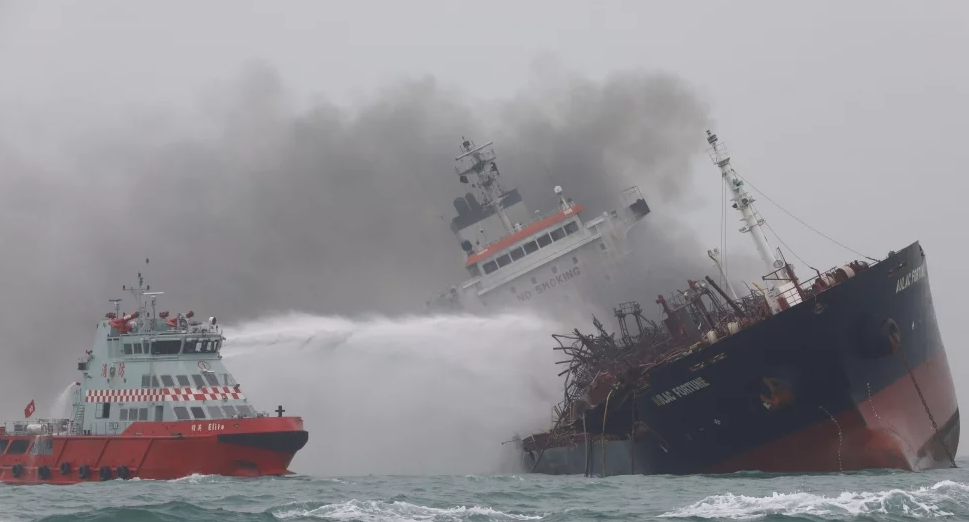 tau-cho-dau-gan-co-viet-nam-boc-chay-ngoai-hong-kong-4 3