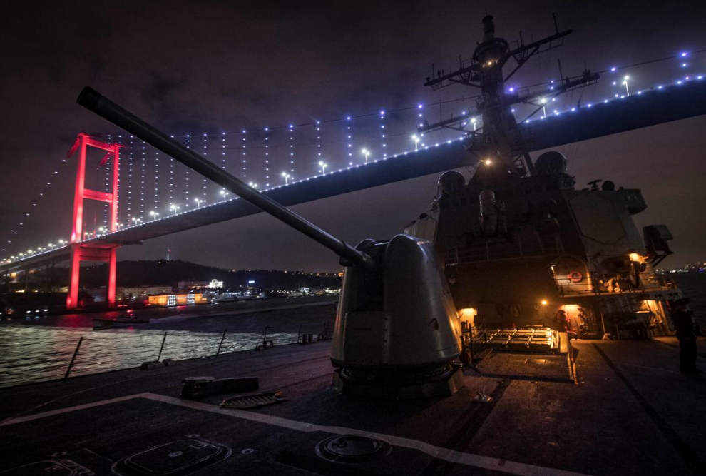 tau-chien-my-vao-bien-den-1