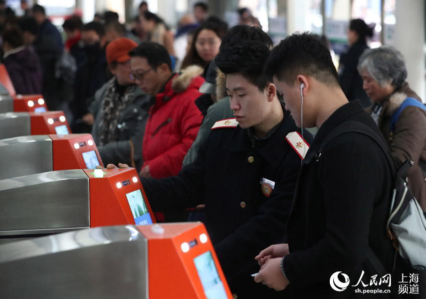 china-spring-shanghai-faceid 5