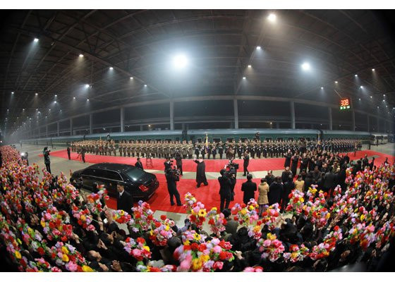 kim jong un-back from vn-3 7