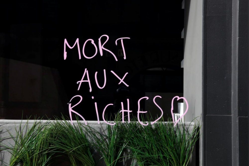 ao-vang-macron-reuters-6 5