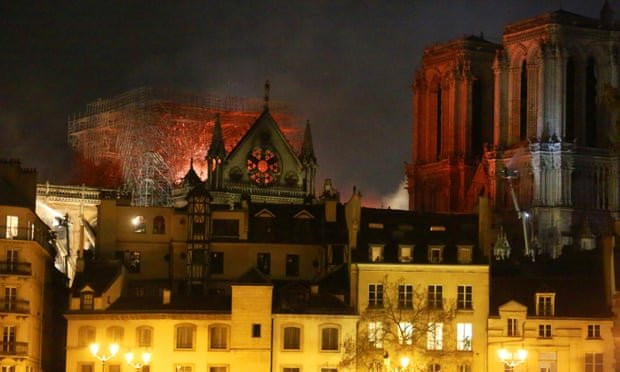 nha-tho-duc-ba-paris-da-kiem-soat-chay-2 3