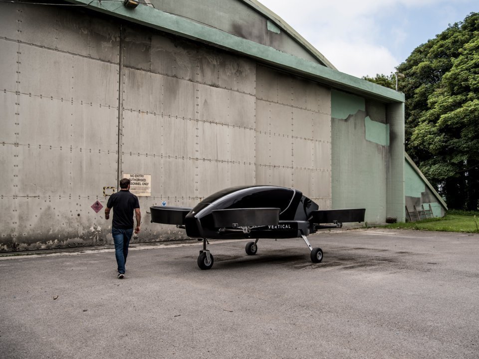 Dich vu taxi bay dau tien o Anh ra mat nam 2022 hinh anh 5