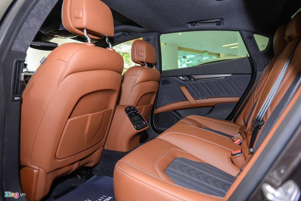 A hau Thuy Van mua Maserati Quattroporte gia gan 8 ty dong hinh anh 8