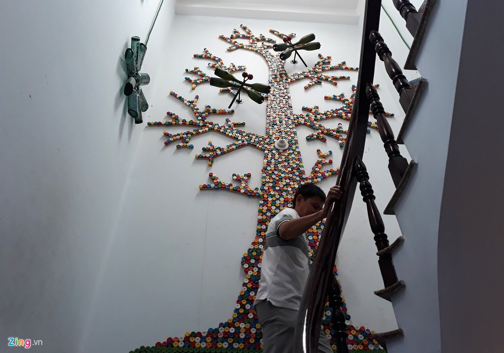 Ngoi nha co noi that lam tu 10.000 chai thuy tinh o Sai Gon hinh anh 11