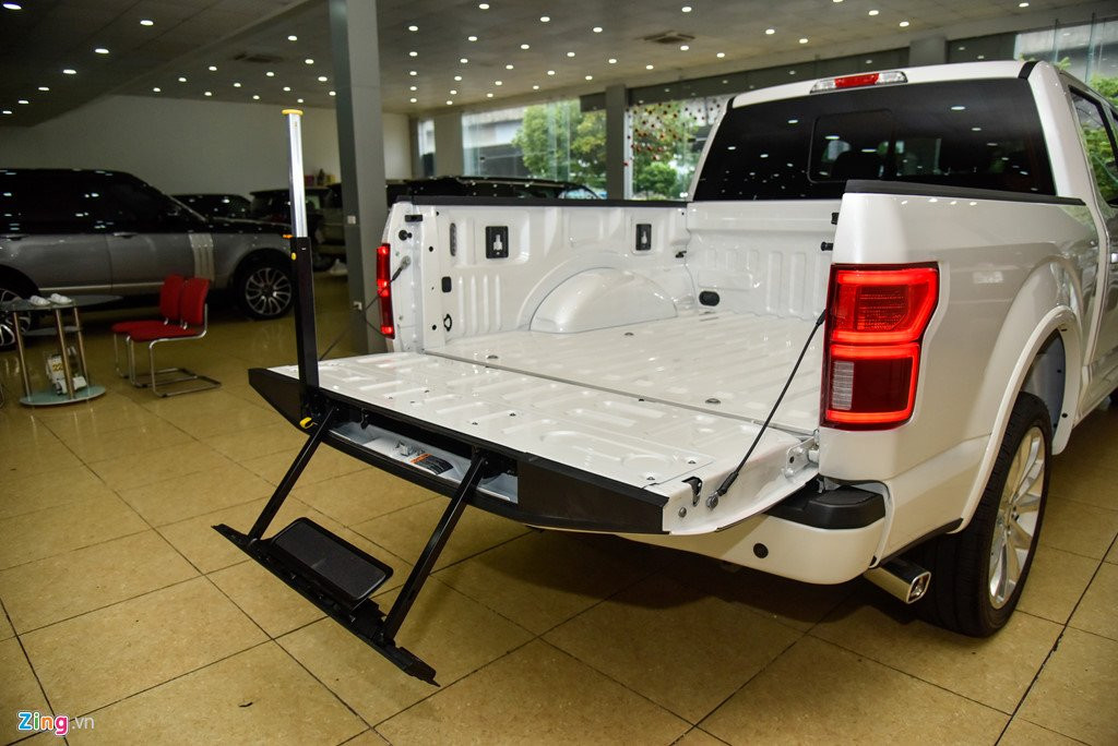 Ford F-150 Limited 2018 dau tien ve VN, gia khoang 4,6 ty dong hinh anh 4