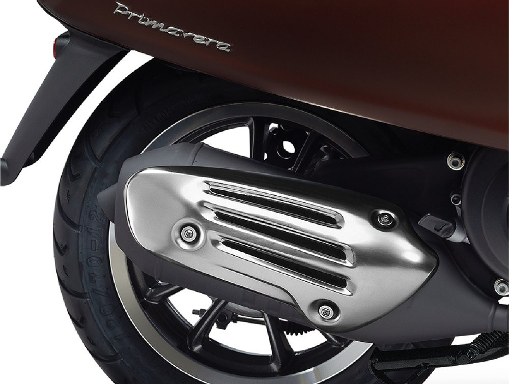 Detail-Vespa-50th-Anniversary-3833-7385-1537594135_1200x0
