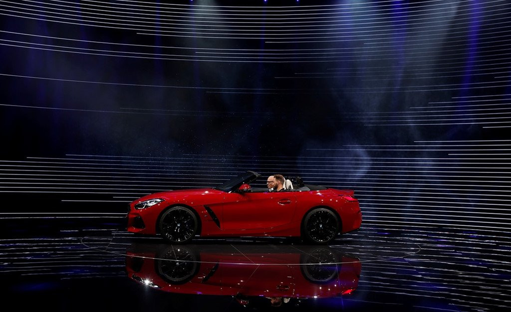 Tuong lai huong ve dien hoa, nganh oto san sang cho nhung cu soc hinh anh 1