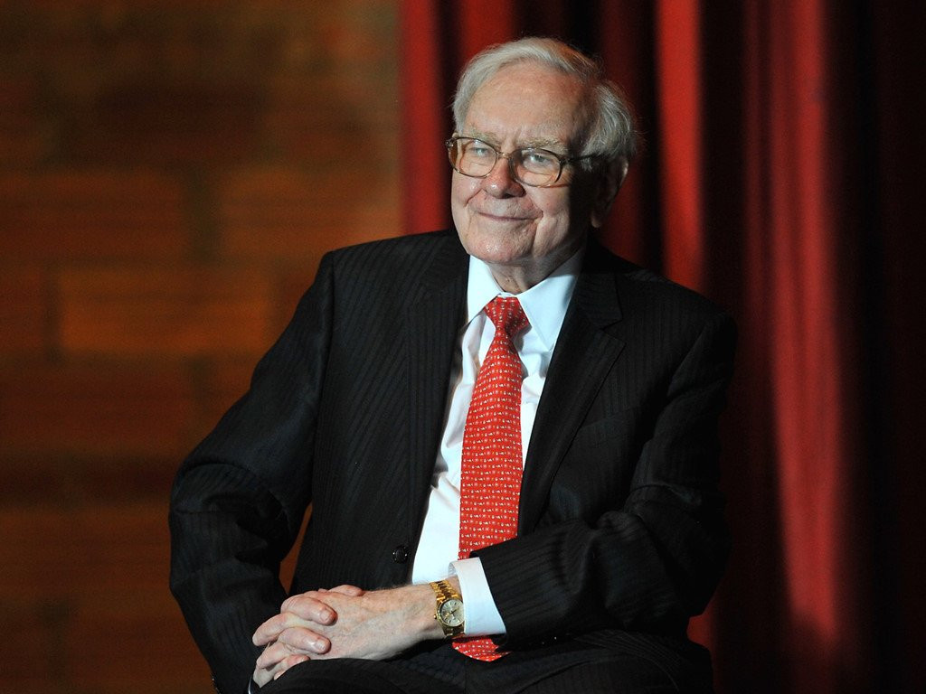 Giau thu ba the gioi, ty phu Warren Buffett tieu tien the nao? hinh anh 1