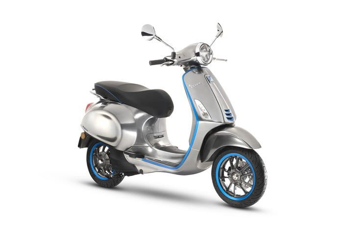 Vespa chay dien dau tien mo ban, gia hon 7.000 USD hinh anh 3