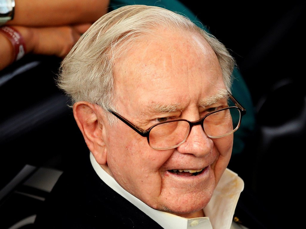 Giau thu ba the gioi, ty phu Warren Buffett tieu tien the nao? hinh anh 7