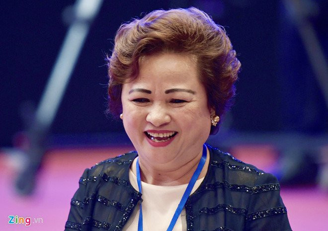 Vua hang hieu, ba chu san golf voi tham vong nganh hang khong hinh anh 1