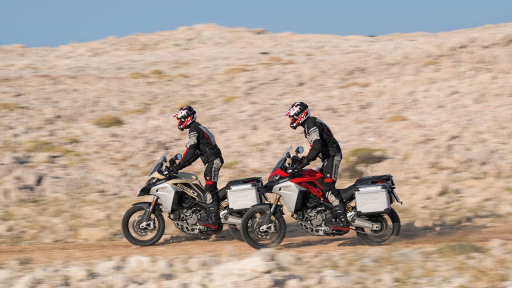 Sieu moto dia hinh sap ra mat tu Ducati hinh anh 3