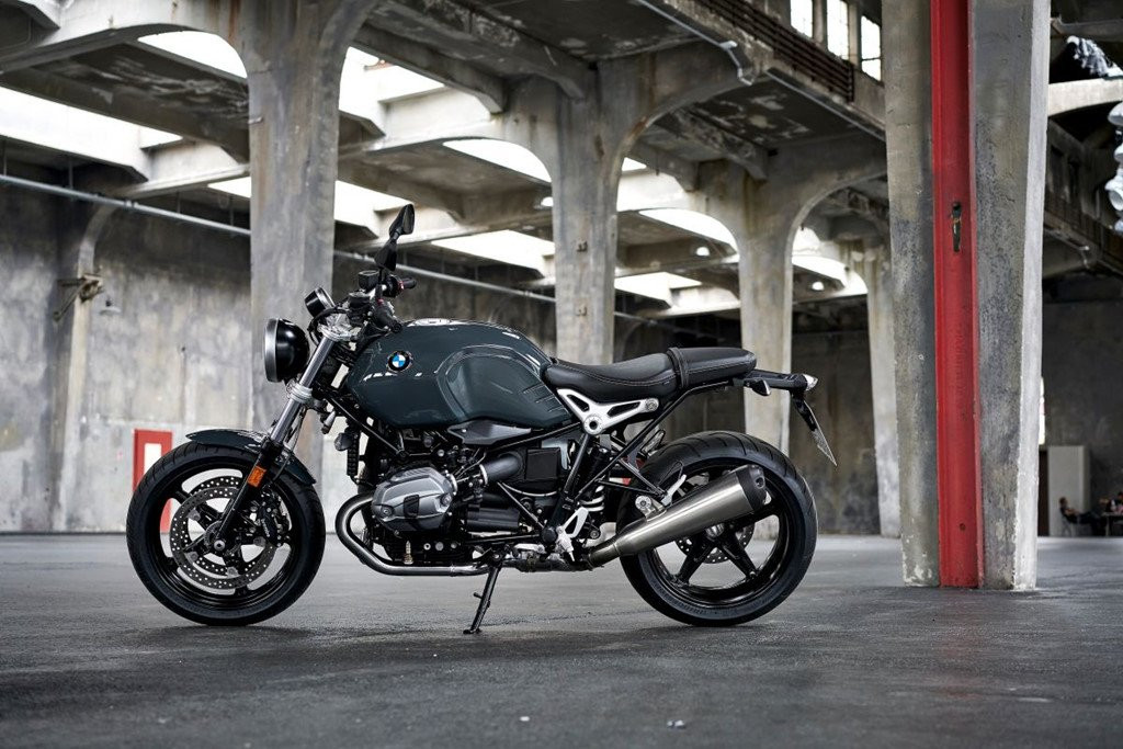 BMW R NineT hoa sieu pham trieu USD voi gia 'chi' 50.000 USD hinh anh 3