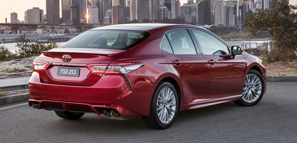 Toyota Camry 2018 ve Dong Nam A cuoi thang 10 hinh anh 3