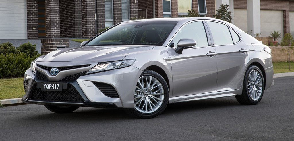 Toyota Camry 2018 ve Dong Nam A cuoi thang 10 hinh anh 5