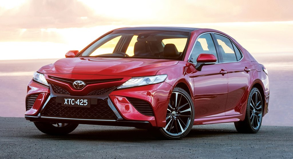 Toyota Camry 2018 ve Dong Nam A cuoi thang 10 hinh anh 2
