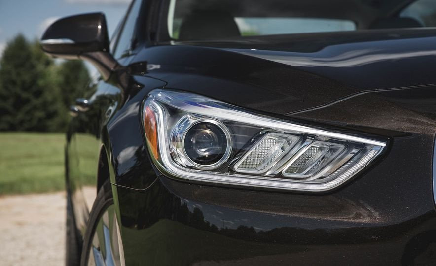 Xe hoi ngay nay trang bi cong nghe gi de giu mang nguoi? hinh anh 7