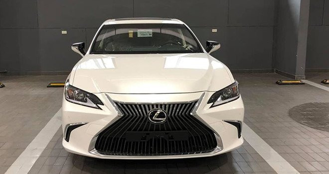 Lexus ES 2502 3