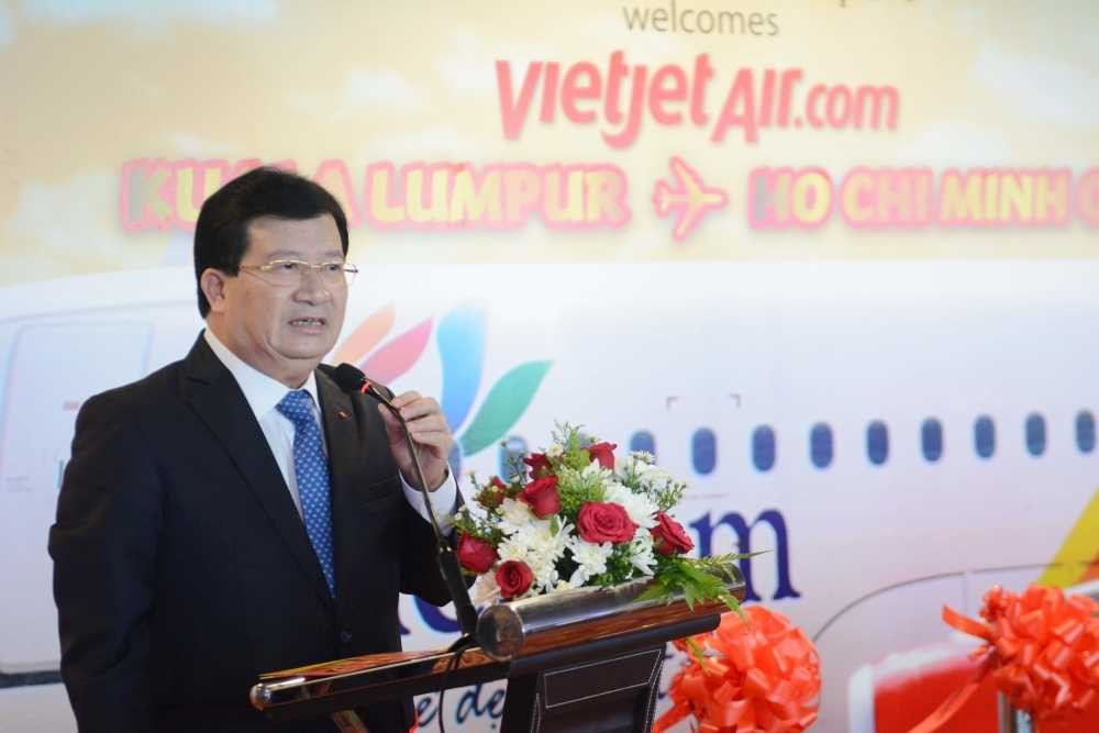 Pho Thu tuong Trinh Dinh Dung phat bieu tai su kien (2)