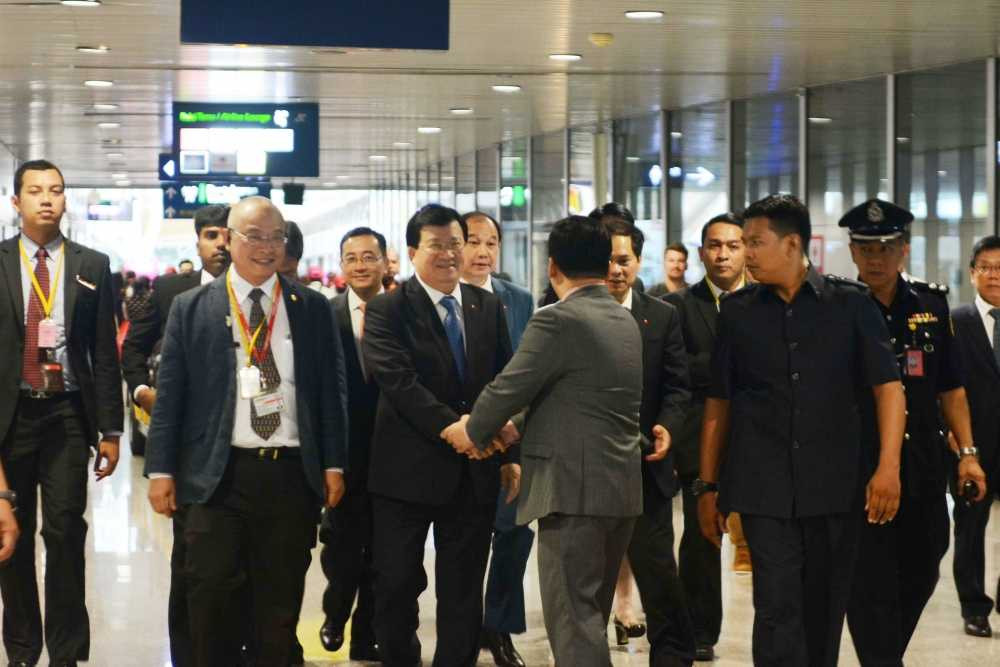 Pho Thu tuong Trinh Dinh Dung tham du su kien khai truong duong bay moi cua Vietjet (2)