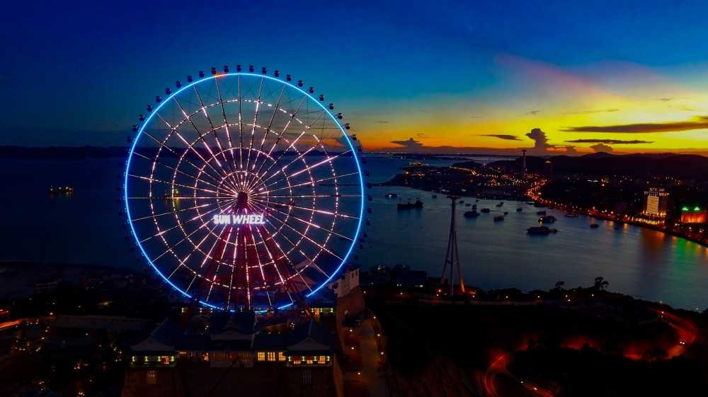 vong quay Sun Wheel- Sun World Ha Long Park